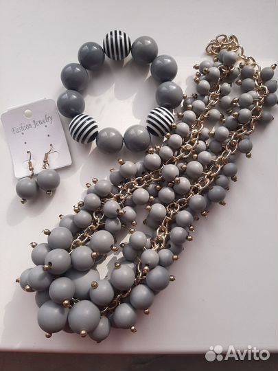 Бусы колье ожерелье красивая бижутерия