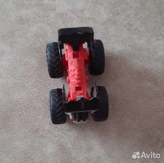 Hot wheels машинки