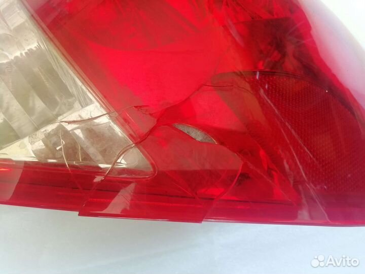 Задняя фара на toyota RAV 4 (2008)