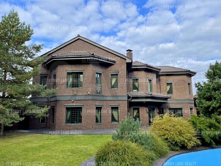 Дом 650 м² на участке 15,7 сот.