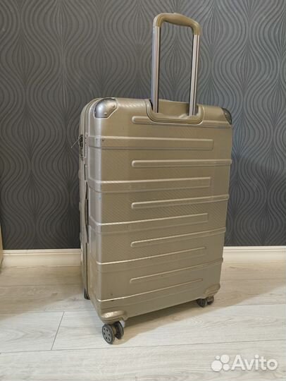 Чемодан Hush Puppies