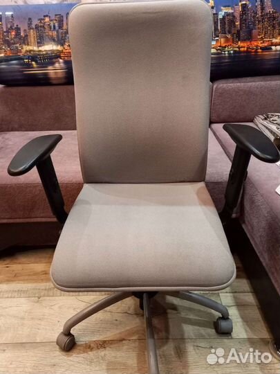 Компьютерное кресло
