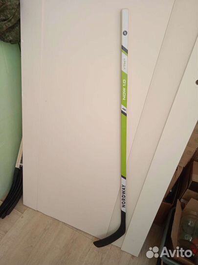 Клюшка хоккейная