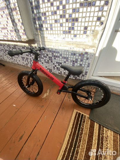 Беговел детский 12 колеса
