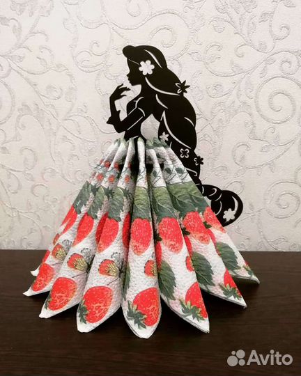 Салфетница девушка