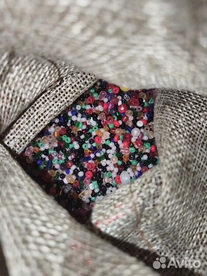 Мешочек разного бисера около 200 г
