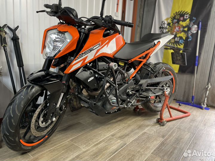 KTM duke 250 (ABS)