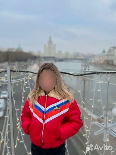 Спортивная куртка женская