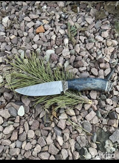 Нож из дамасской стали