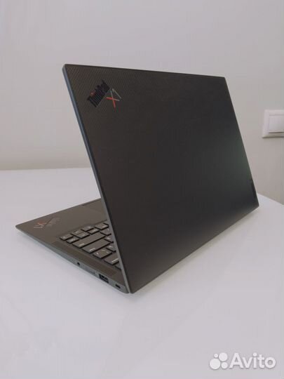 Lenovo Thinkpad X1 Carbon gen.10: 1280p, 32Gb, LTE