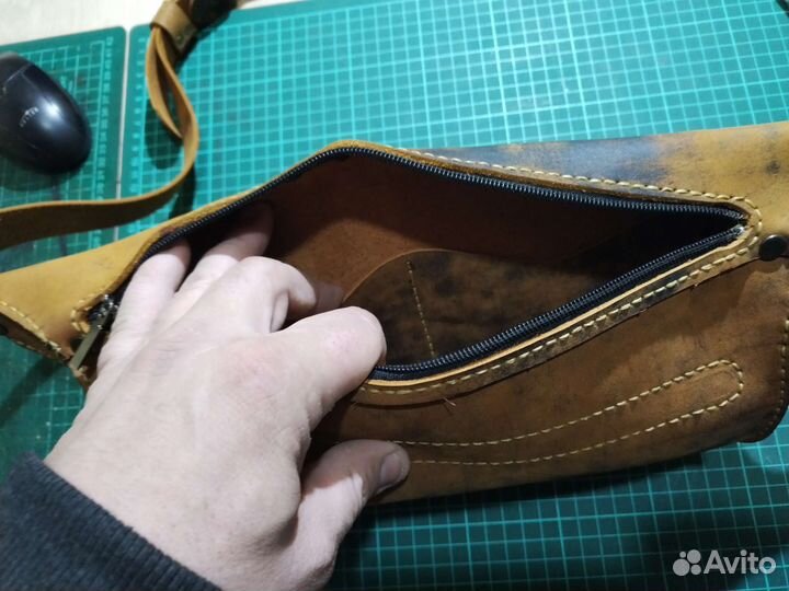 Сумка бананка натуральная кожа, ручная работа