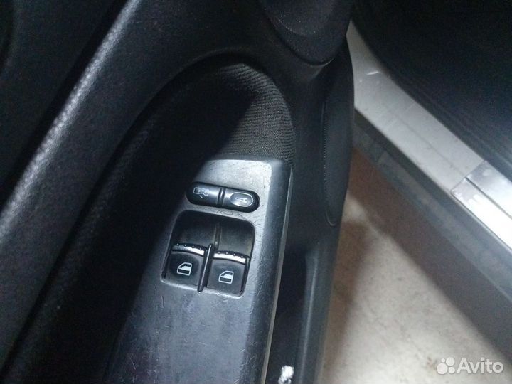 Volkswagen Passat 1.6 МТ, 1997, 130 000 км