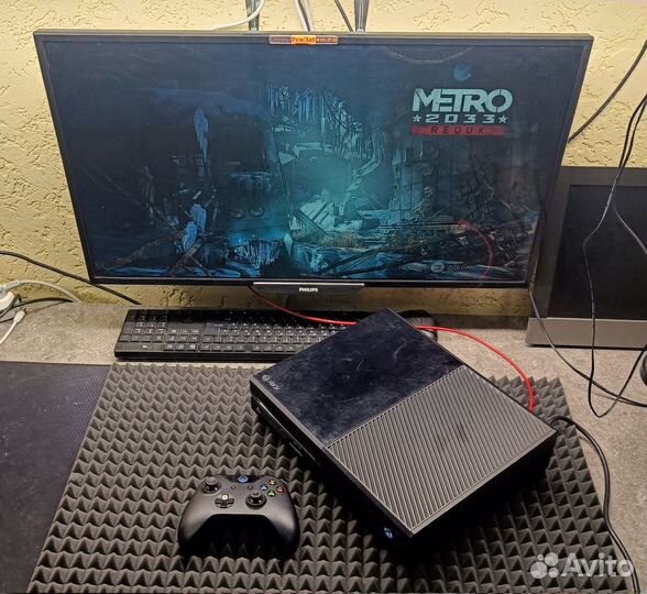 Xbox One 1Тб, геймпад, много игр, кабели, гарантия