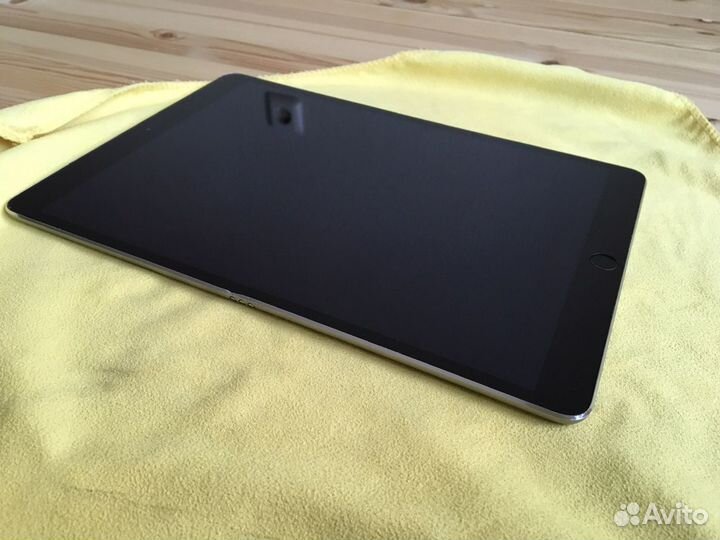 iPad pro 10.5 64 Gb Cellular (с симкой)