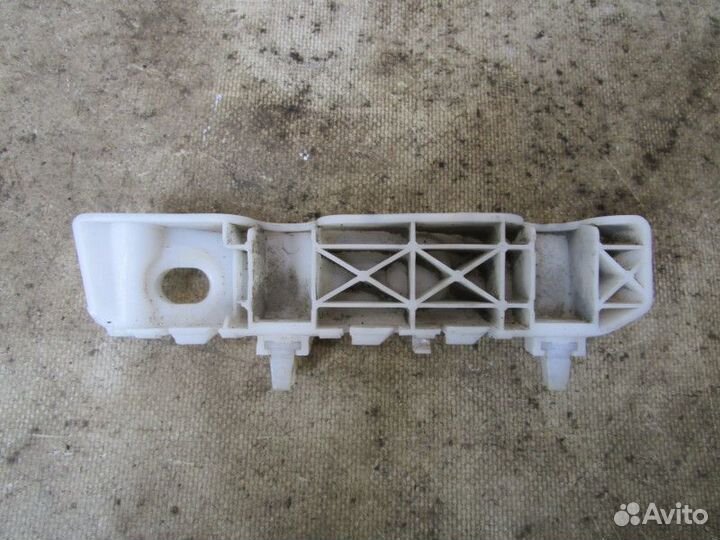 Направляющая переднего бампера правая Kia Cerato 2