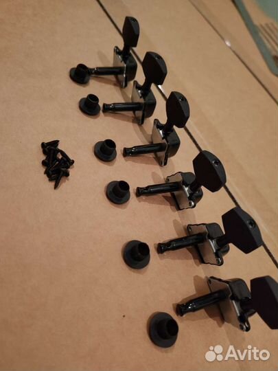 Комплект колков для электрогитары