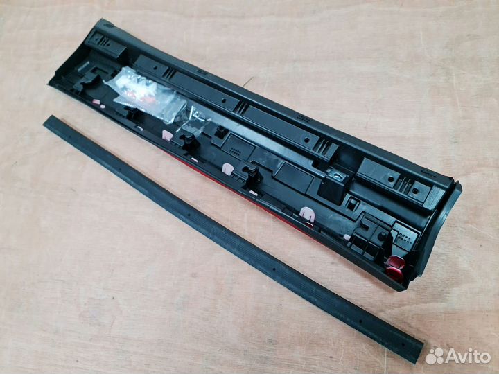 Накладка задней двери правая Changan CS55 plus