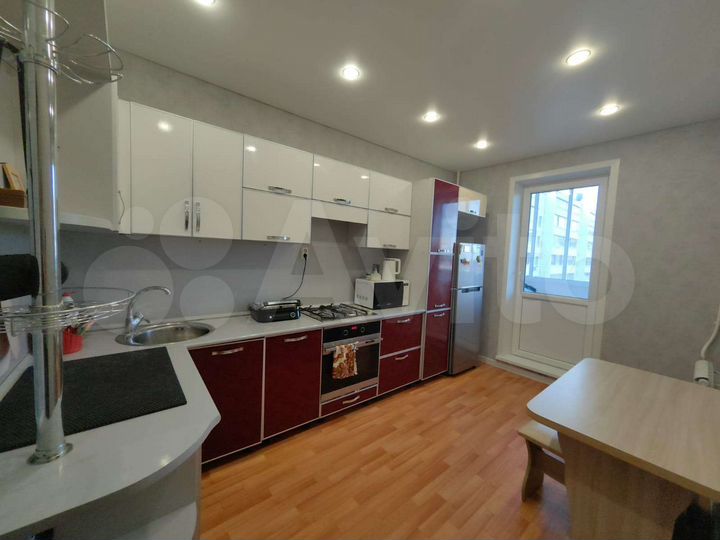 2-к. квартира, 54 м², 8/10 эт.