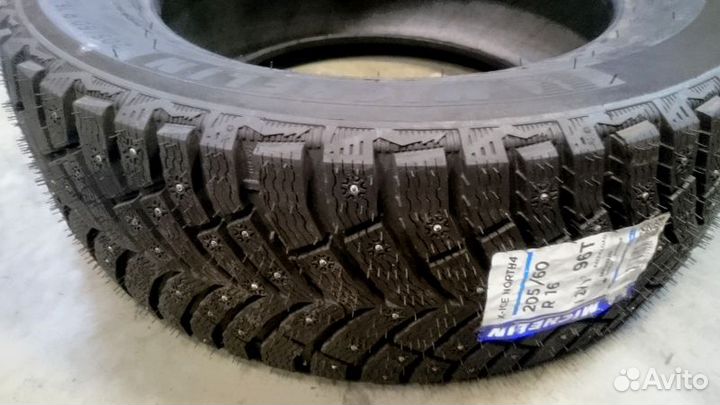 Michelin X-Ice North 4 235/50 R20 104T