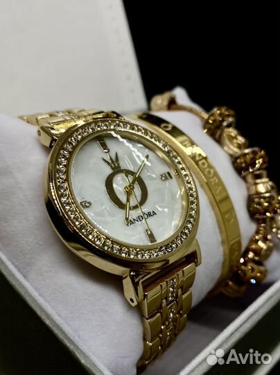 Женский набор часы и браслеты