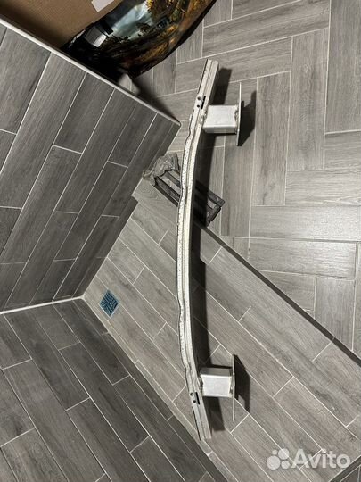 Усилитель заднего бампера Touareg 3