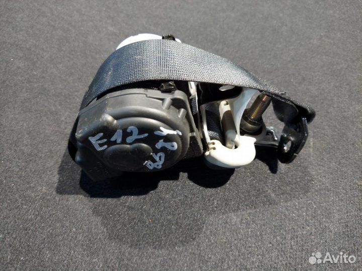 Ремень безопасности задний Nissan Note E12-228684