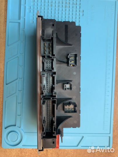 Блок предохранителей SAM левый Мерседес W220