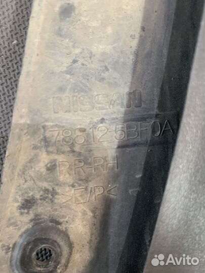 Брызговик задний правый Nissan Murano 788125BF0A