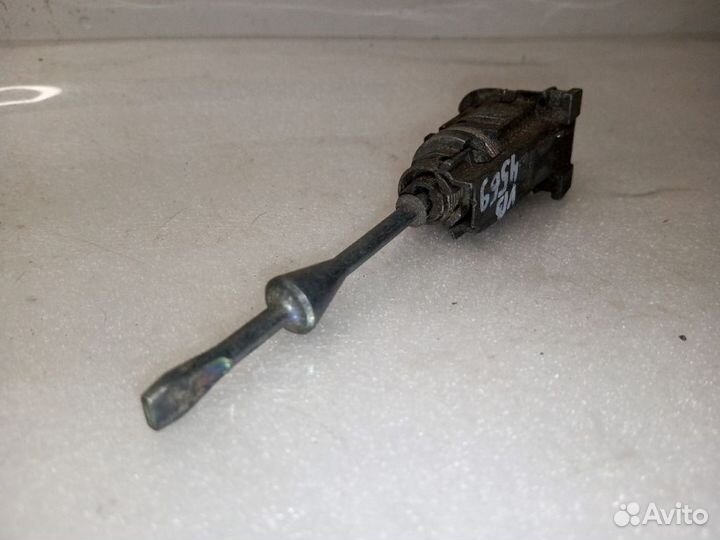 Личинка двери audi Q7 4L передняя левая