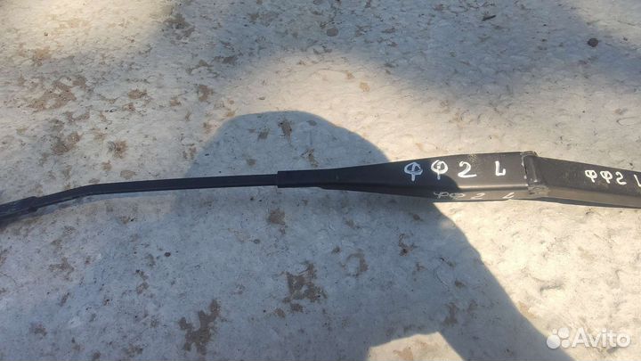 Поводок стеклоочистителя Ford Focus 2 дворники