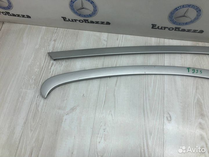 Молдинг задней форточки Mercedes W203 Wagon