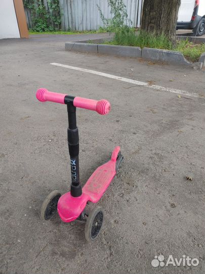 Самокат трехколесный