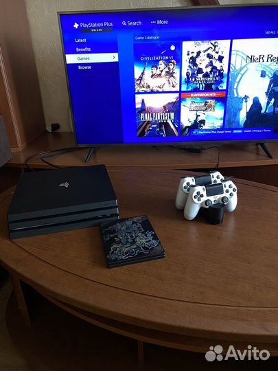 Sony PS4 pro 1tb + 700 Игр