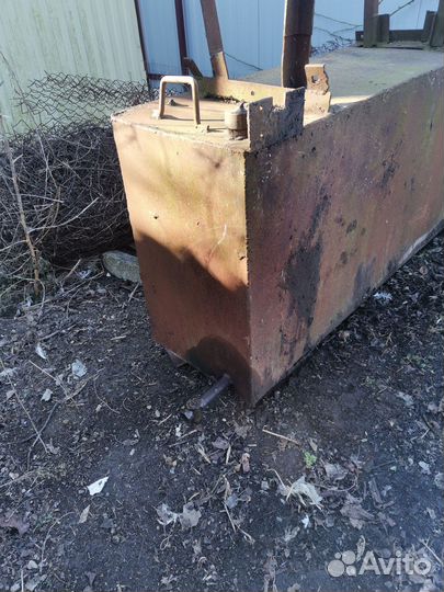 Бак под топливо