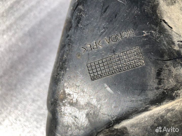 Honda CB 400 короб аккумулятора