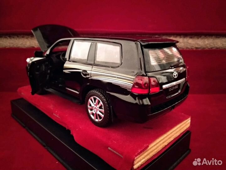 Toyota land cruiser 200