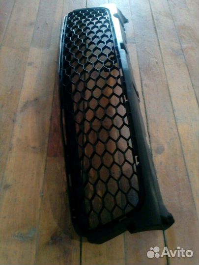 Решётка в бампер Мазда 3, Аксела,седан 06-08 г.в