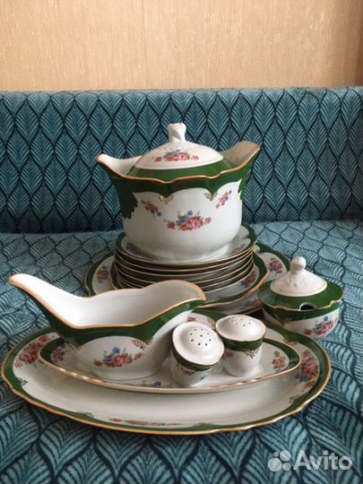 Остатки столового сервиза. Дулёво