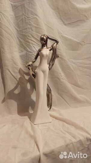 Силует девушки