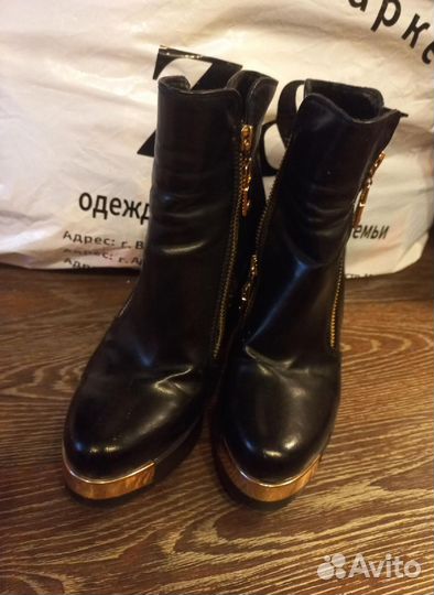 Ботинки женские