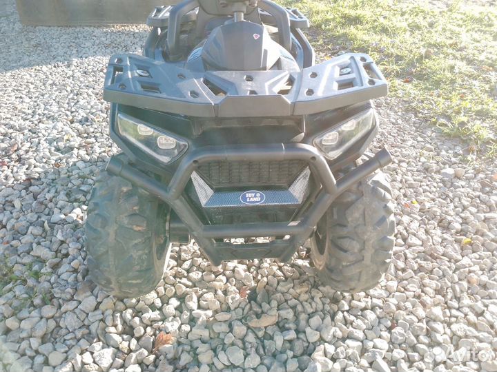 Детский квадроцикл на аккумуляторе