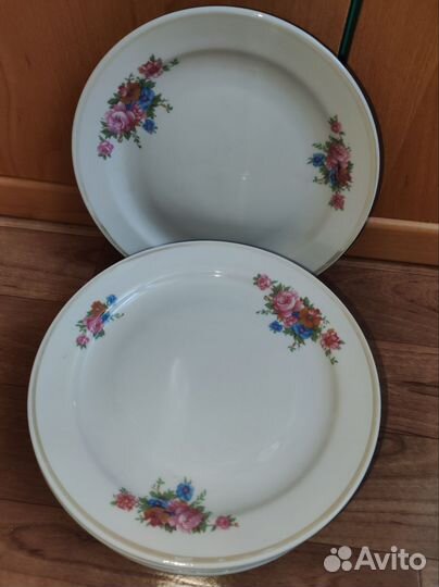 Тарелки десертные