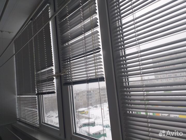 Жалюзи горизонтальные алюминиевые