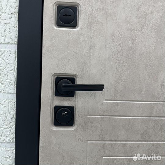 Двери входные