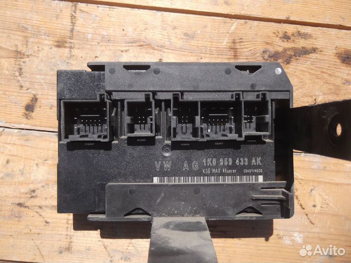 Блок комфорта Skoda Octavia A5 1Z1907348