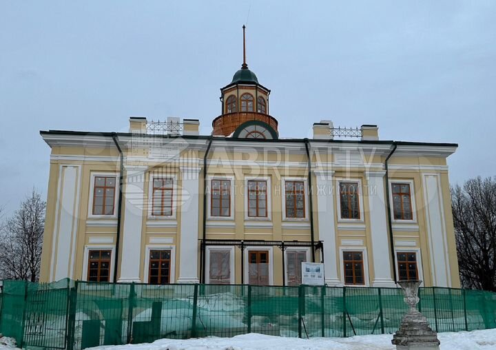 Здание,усадьба,офис 3012 м²в Ворошиловском парке