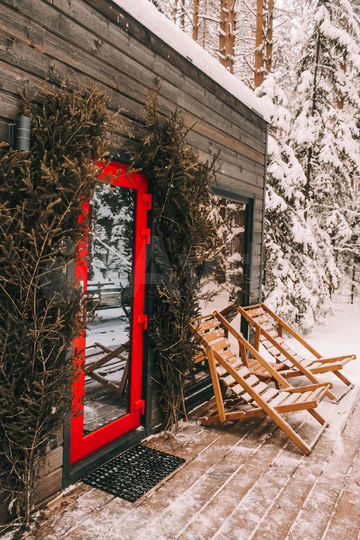 Дом 18 м² на участке 100 сот.