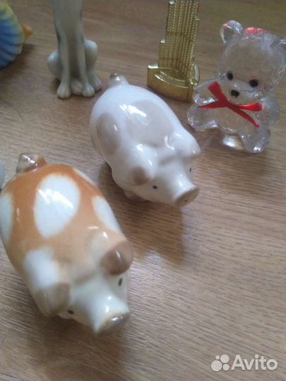 Статуэтки, вазы