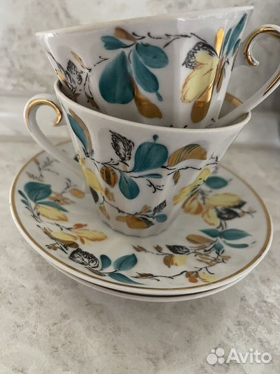 Продам чашки и блюдца