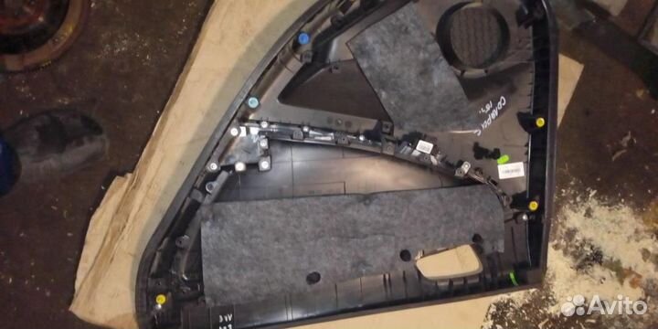 Обшивка двери задней левой Hyundai-KIA Solaris 2